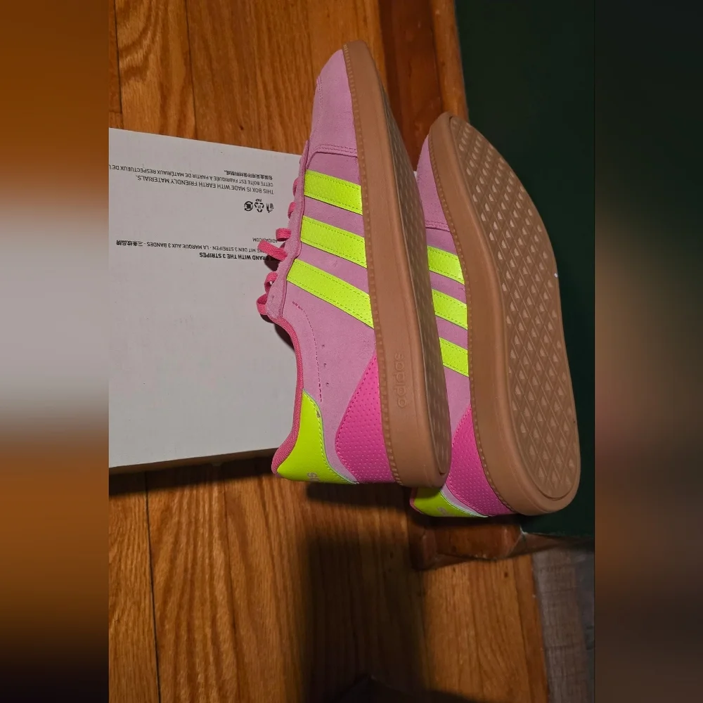 adidas Breaknet Women's Sneakers Size 11 Pink and Neon Green Brand New In Box